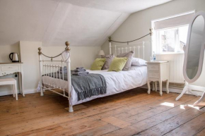 The Golden Key, Saxmundham
